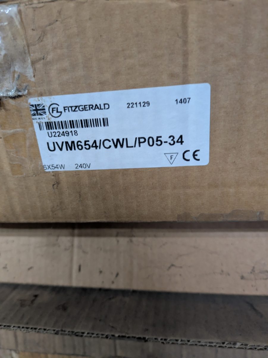 Powerlite Fitzgerald 6&times;54W T5 Luminaire v1 — surplus UK stock UVM654/CWL/P05-34